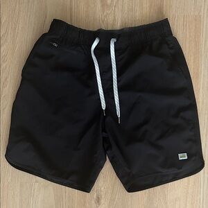 Men’s Vuori Shorts (Medium)